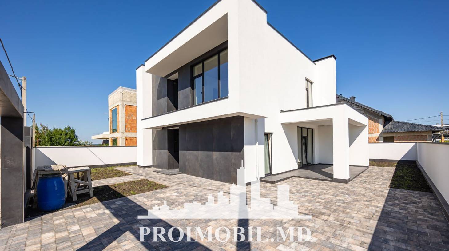 https://images.proimobil.md/H0yq0u3ns5Dc-Doh-abJtK6FA3j8hjTDVdUI3GZRTPI/watermark:0.75:so:0:30:0.39/resize:fill:1460:816:1/gravity:ce/bG9jYWw6Ly8vZXN0YXRlL2xyLzQwZTEzNmNiLWRlYWEtNGEyNy1iMTUwLTZlNGQ4ZTVmYzkwOS5qcGVn