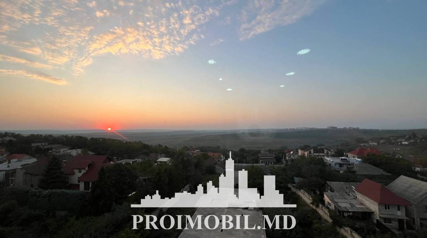 https://images.proimobil.md/H24Ub4UwrK6Lhb-ZRZnaFtjDfjEMANAZGLvIl7RB3q4/watermark:0.75:so:0:30:0.39/resize:fill:1460:816:1/gravity:ce/bG9jYWw6Ly8vZXN0YXRlL2xyL2E2MTk4ZmZhLTc5YWEtNDg1Yy05MjNlLWZlOGFmZGJkZWFlMy5qcGVn