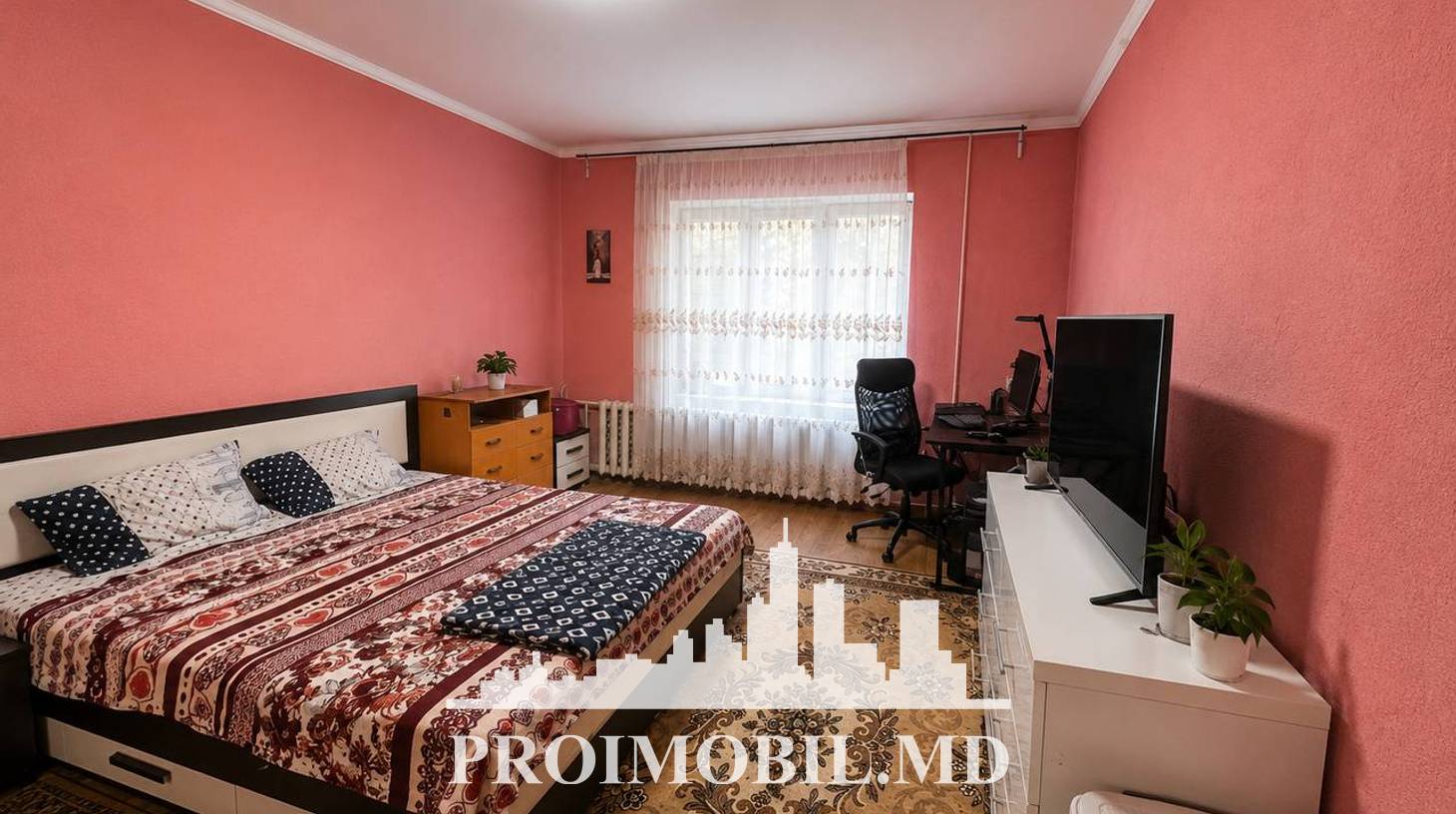 https://images.proimobil.md/H2U72up2CYuqs0jpxhPhN4xlVSdpJUYivghyw1dC-B4/watermark:0.75:so:0:30:0.39/resize:fill:1460:816:1/gravity:ce/bG9jYWw6Ly8vZXN0YXRlL2xyL2NhMzU0NjU3LTU2YzAtNDNhOS05ODU1LTk5NjMyOTNmMzMzOC5qcGVn