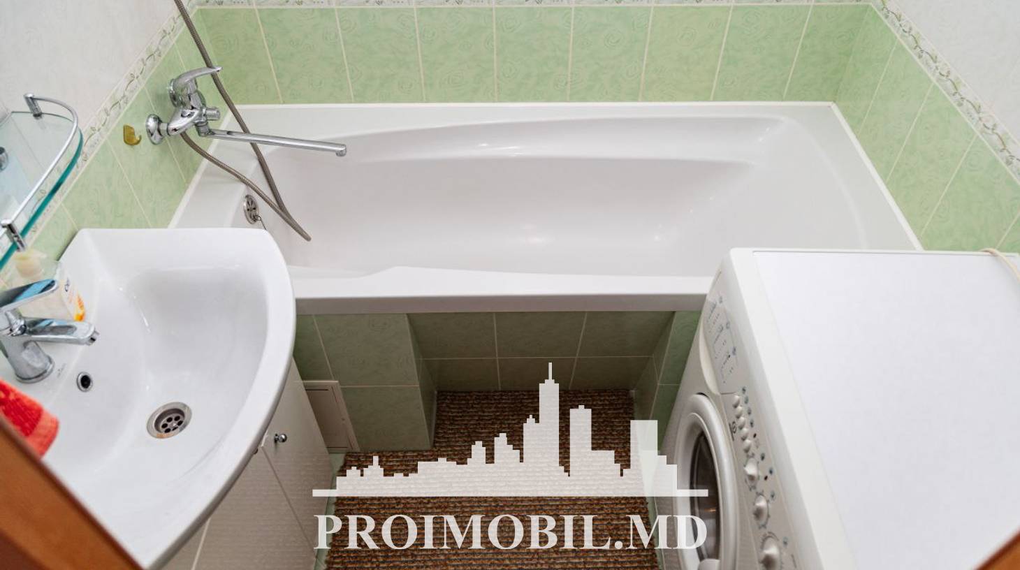 https://images.proimobil.md/H2u5PmORa2xTXW8UmfJXGCHLq0DCzV74CeSU5dxx7ks/watermark:0.75:so:0:30:0.39/resize:fill:1460:816:1/gravity:ce/bG9jYWw6Ly8vZXN0YXRlL2xyLzllYjk0YWZmLTM5YTctNGZhMi04NzA5LWFiNjE4MWFhZDAxOC5qcGVn