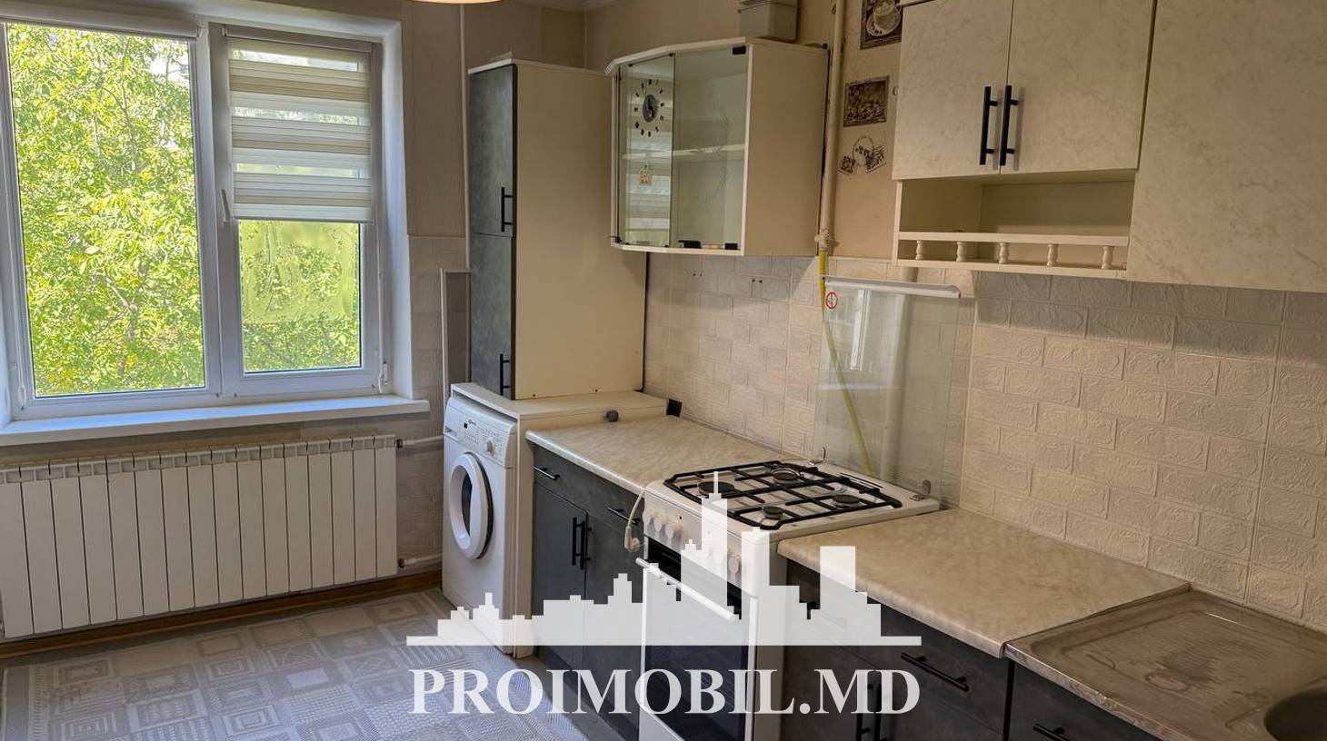 https://images.proimobil.md/H4vKTmcLC8USxRi8hF-rxLKqfym9qSYUueSDTB88BHo/watermark:0.75:so:0:30:0.39/resize:fill:1460:816:1/gravity:ce/bG9jYWw6Ly8vZXN0YXRlL2xyLzk2Nzc4OTcxLWMzYWMtNDNjZC05OGE4LTdmNmU4NTMxOGU1NS5qcGVn