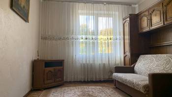https://images.proimobil.md/HA9Ziqh5gt_JcjQuuDnsQ_4Nxe-u60xf5ESZXf3zjHE/resize:fill:350:198:1/gravity:ce/bG9jYWw6Ly8vZXN0YXRlL2xyL2ZhY2FhNGU0LTJhMWItNGYyZi05NTliLTM0ZDcwZTczMzc1MS5qcGVn