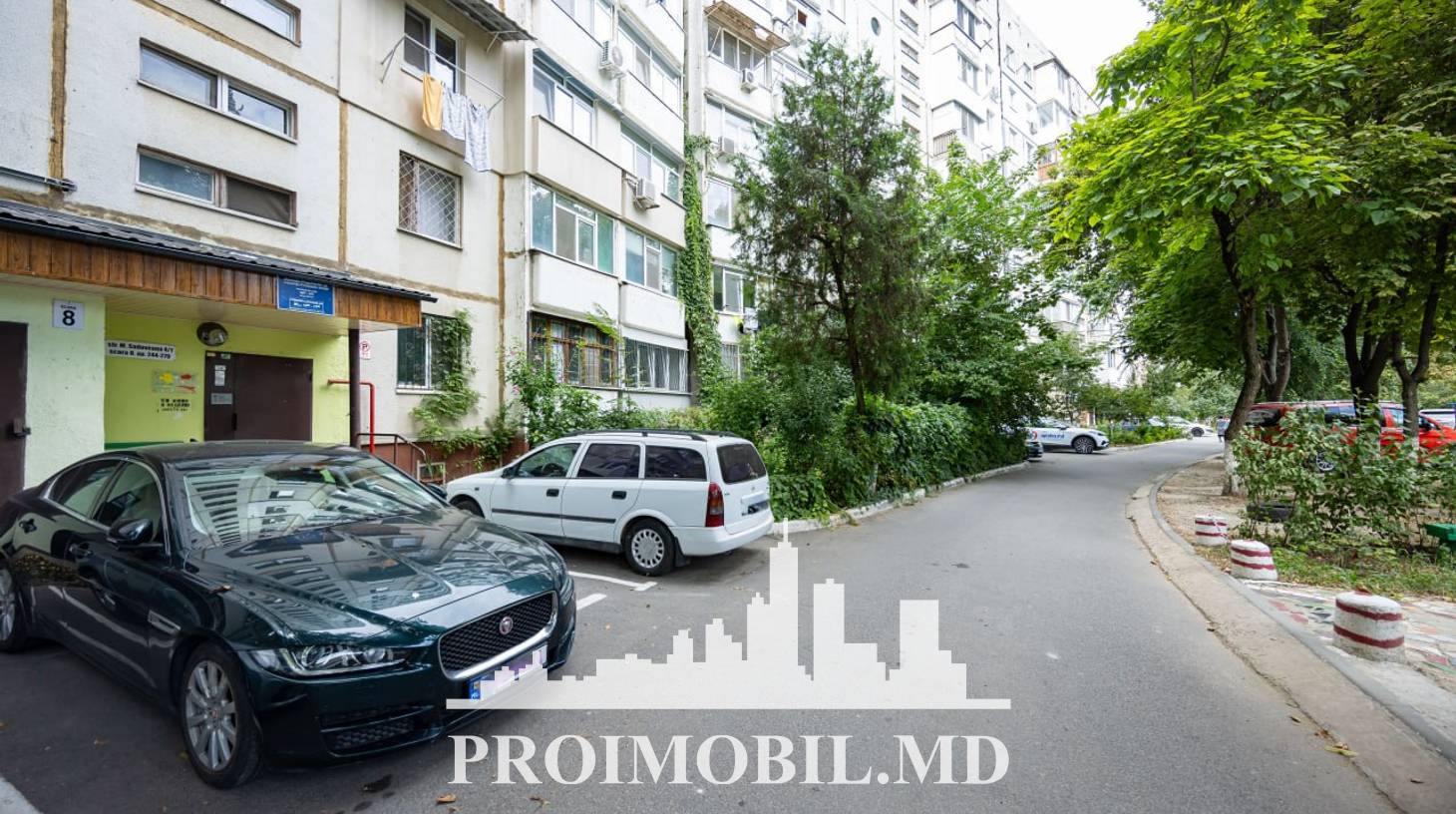 https://images.proimobil.md/HHEjJblud2qMDz0O9aCWda_ynNVdCWVhRnj-f-Wjt3o/watermark:0.75:so:0:30:0.39/resize:fill:1460:816:1/gravity:ce/bG9jYWw6Ly8vZXN0YXRlL2xyLzI5YTAyYjc4LTQ3M2ItNGJjZC05YjU5LTRlZTFkYWIwOWZhNi5qcGVn
