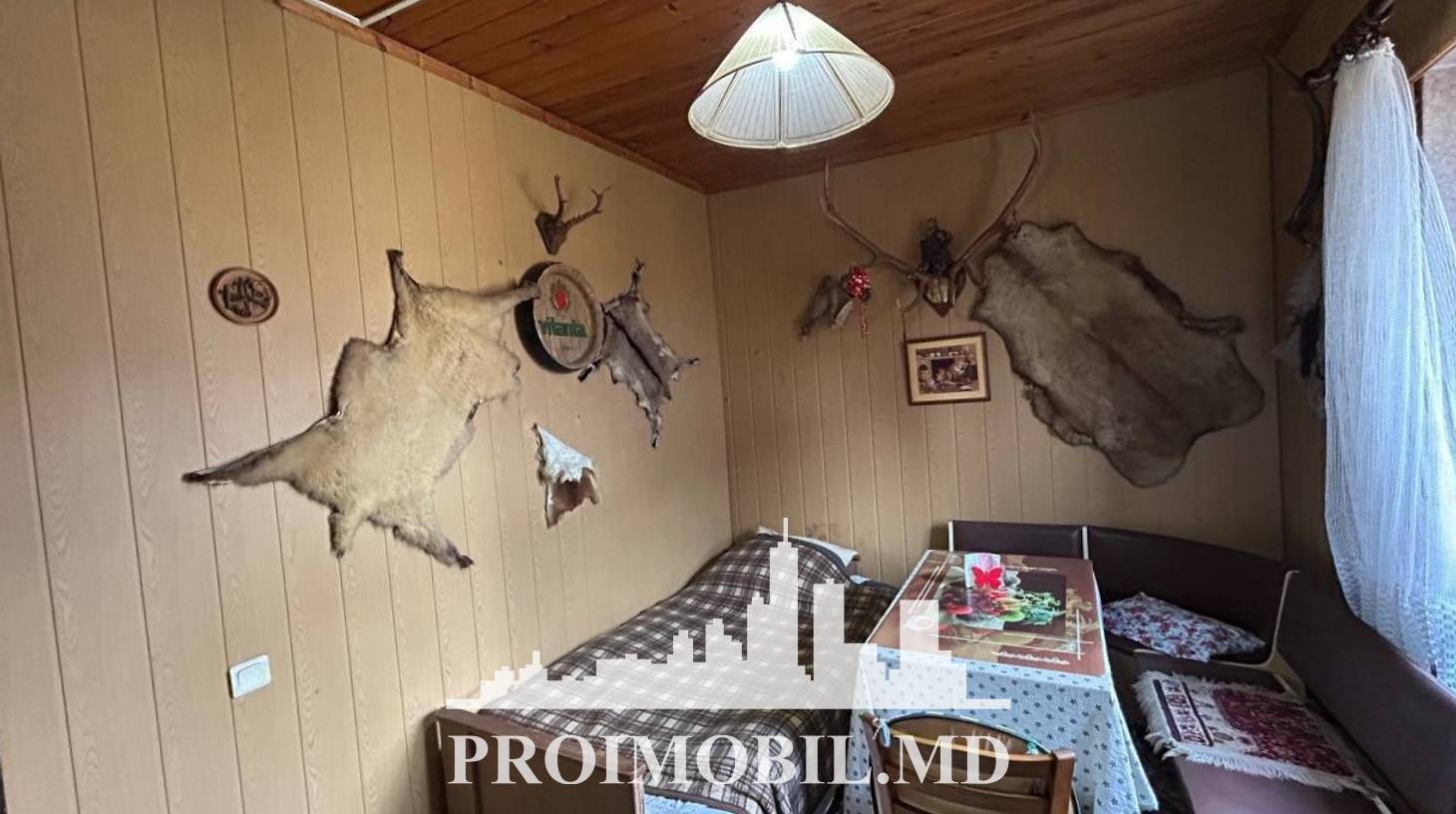 https://images.proimobil.md/HHnw1yVyGOhQ2Sij7YA0TCBB0GvPBVyUqTL1wiqBxjQ/watermark:0.75:so:0:30:0.39/resize:fill:1460:816:1/gravity:ce/bG9jYWw6Ly8vZXN0YXRlL2xyLzFlM2E2NjQ2LTUwOTItNGUzNS1iZWM0LTU4YWJlYTdjZmRmNS5qcGVn