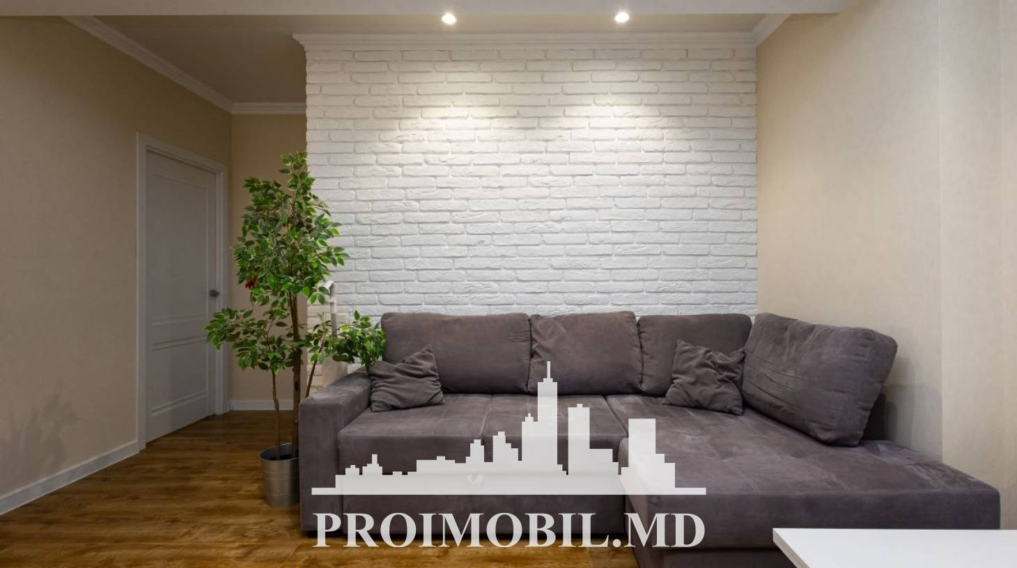 https://images.proimobil.md/HKIY5vCiuwm_V7sjrXTmSHFr427UAeFKJKEx4YU_ewY/watermark:0.75:so:0:30:0.39/resize:fill:1460:816:1/gravity:ce/bG9jYWw6Ly8vZXN0YXRlL2xyLzZlM2QyODMzLWQ4ZDUtNGZkMC1iZDYyLTI3NTMxZTdiOGNjMS5qcGVn