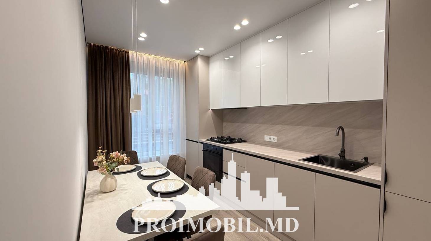 https://images.proimobil.md/HM06BozpvT2UvcGfUR6UVZ5_CCMWLSMLAlLXVZ6F7HA/watermark:0.75:so:0:30:0.39/resize:fill:1460:816:1/gravity:ce/bG9jYWw6Ly8vZXN0YXRlL2xyL2I1MzQyOTU2LTJlOWYtNGEwOS1iNDY1LWZiNTc3ZTVmNDRhNS5qcGVn