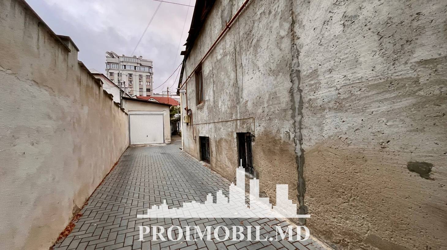 https://images.proimobil.md/HMwW4JRDqqo56CSGmefqRaU0H77CZkjya9KlZh3r3C8/watermark:0.75:so:0:30:0.39/resize:fill:1460:816:1/gravity:ce/bG9jYWw6Ly8vZXN0YXRlL2xyL2JhMGQ5MGM2LTBjZWYtNGNkMC04ZTIyLWU5YzZkYTFkMjdlZi5qcGVn