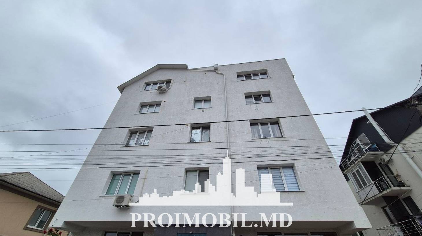 https://images.proimobil.md/HNHuo0D26v5cujRXgmhOGKk8HKaq_3pbr761qInXHLo/watermark:0.75:so:0:30:0.39/resize:fill:1460:816:1/gravity:ce/bG9jYWw6Ly8vZXN0YXRlL2xyLzc0ZDAwOGM5LTdhMmQtNGRkMS05ODgzLTg0MGZhMDQ4NmNmZC5qcGVn