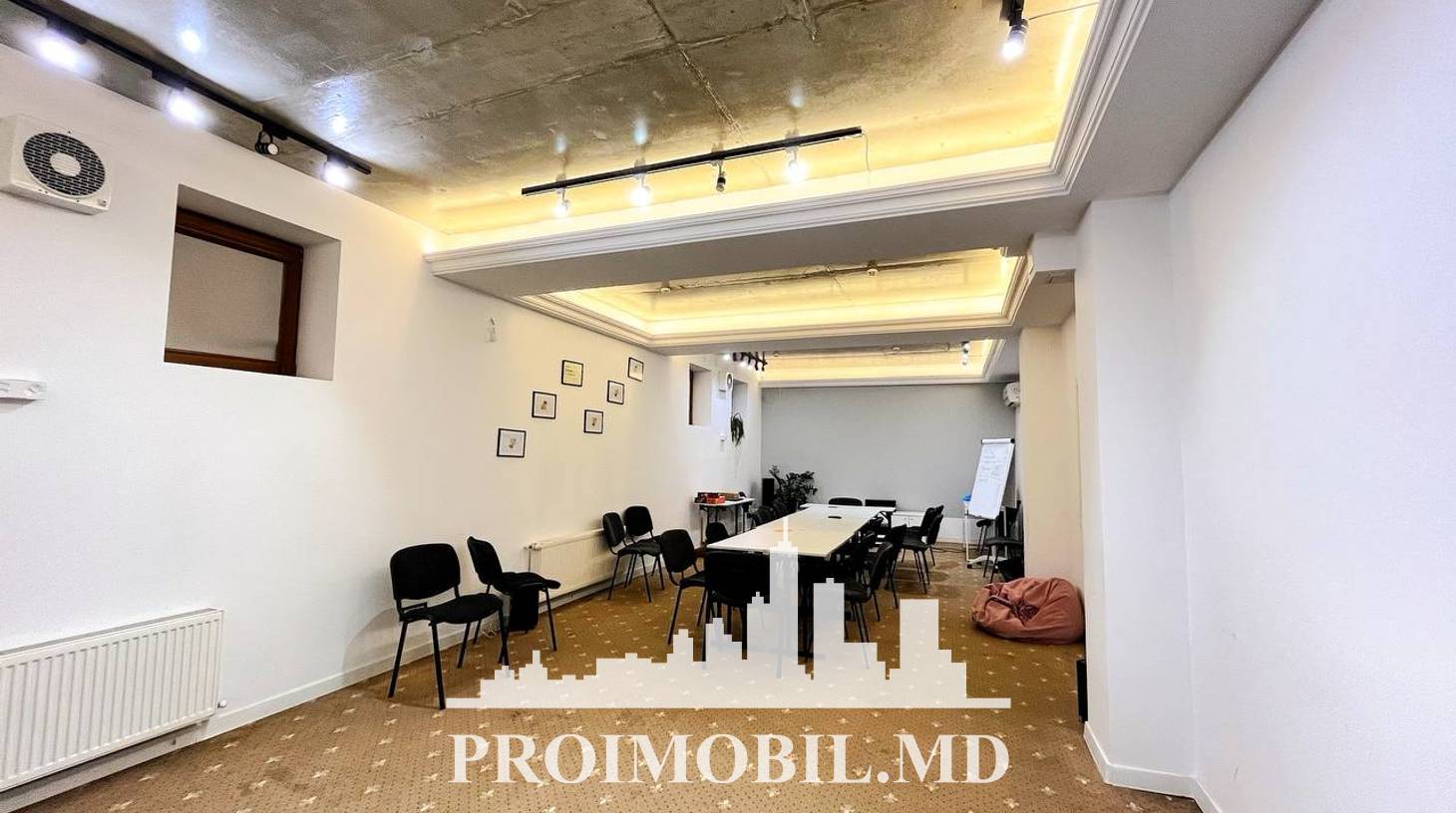 https://images.proimobil.md/HNIIGo1upMAQFnlahE1qvaUiRsrnzRtSqtSAkB34j_0/watermark:0.75:so:0:30:0.39/resize:fill:1460:816:1/gravity:ce/bG9jYWw6Ly8vZXN0YXRlL2xyL2ZkNzQ2NmQ2LTEyYzYtNDgzNC05ODllLTE5M2U2NDU5ODFlMC5qcGVn