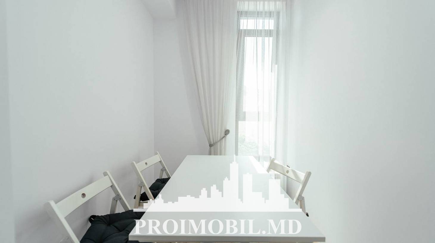 https://images.proimobil.md/HORvOhap4xIq0lcUS8fjbMEVOJiZjJzGXU33qUhV-uM/watermark:0.75:so:0:30:0.39/resize:fill:1460:816:1/gravity:ce/bG9jYWw6Ly8vZXN0YXRlL2xyLzQzNmZiNWI1LTFjNDItNGZiNC1hZmYxLWFiZDg2ZWFmZTRhZC5qcGVn