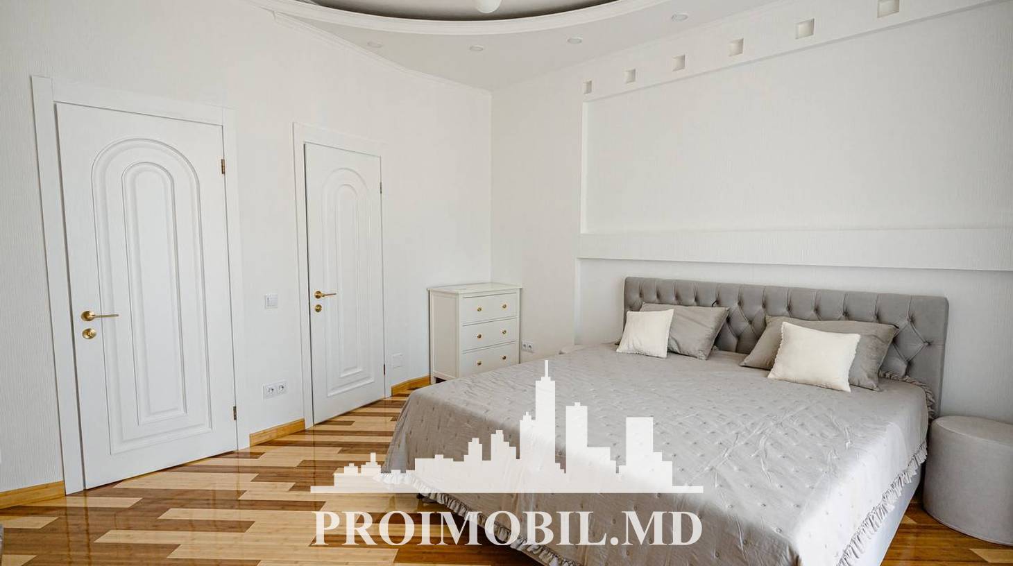 https://images.proimobil.md/HOkMqLbsFUFcujCHoNKA3YtQSKX_IOAq1IIDwExmFVk/watermark:0.75:so:0:30:0.39/resize:fill:1460:816:1/gravity:ce/bG9jYWw6Ly8vZXN0YXRlL2xyLzYzNDUxMjI2LTc5NmYtNGVhYS1hZWRkLTk0NDQzOGMyYTZlZi5qcGVn