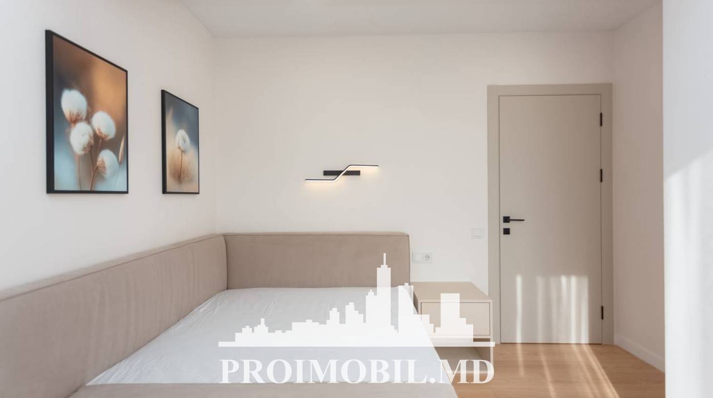 https://images.proimobil.md/HQcnXBdF23QGQP-OYRxFfUNy6Od7W8WL-iutvRSsZOY/watermark:0.75:so:0:30:0.39/resize:fill:1460:816:1/gravity:ce/bG9jYWw6Ly8vZXN0YXRlL2xyL2ZhYmRlM2VmLWY3MTMtNGEzNC1hM2YyLTNmNjI5NjNlODVmMS5qcGVn