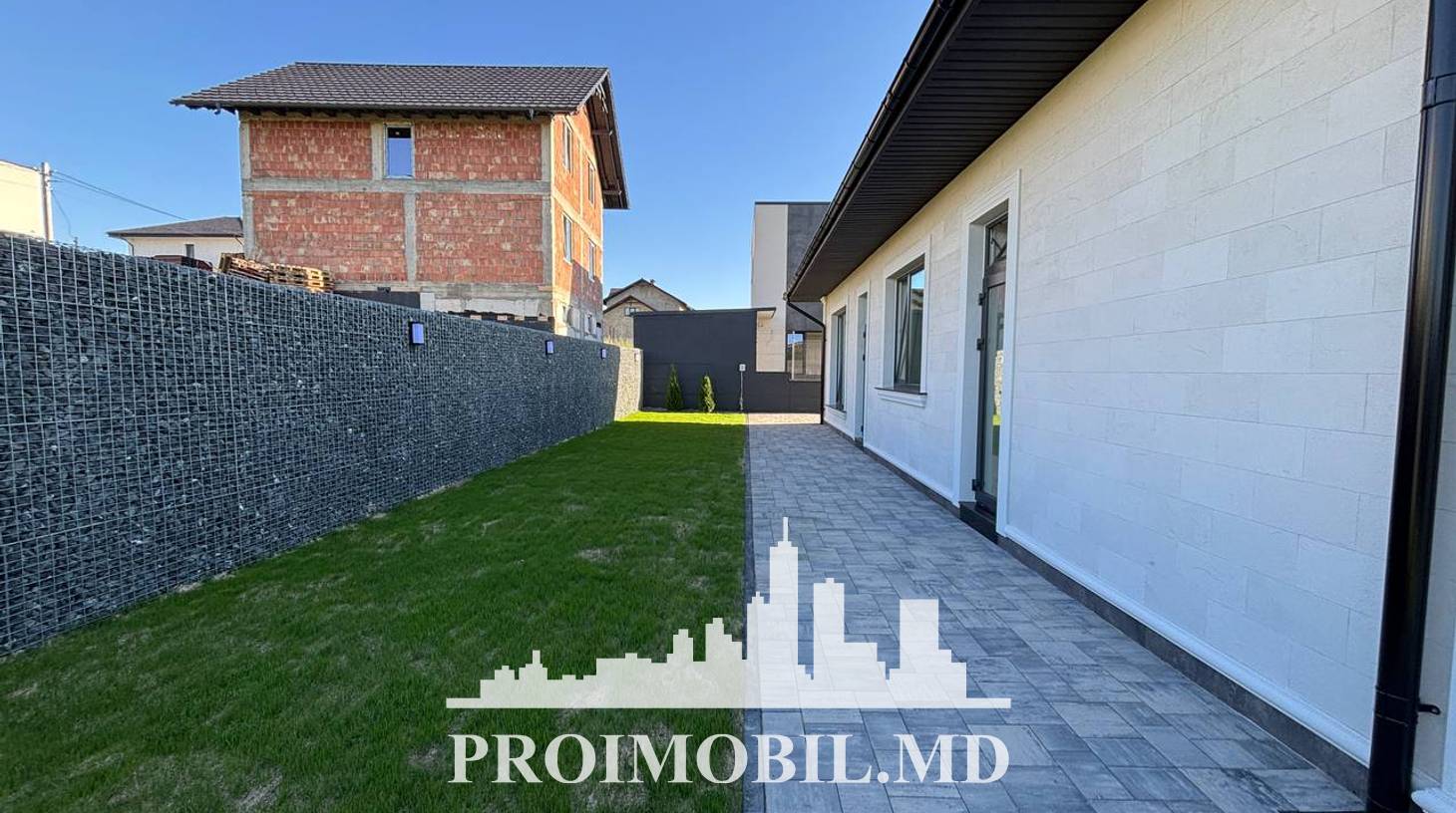 https://images.proimobil.md/HRBSTx6oJ1Dm85DuMd2R8f7XnBhigtDxhrlbZHC3Ue0/watermark:0.75:so:0:30:0.39/resize:fill:1460:816:1/gravity:ce/bG9jYWw6Ly8vZXN0YXRlL2xyL2NlNTAxYjhhLThlY2UtNGEwMC1hMzUyLTE3MzE2MmJiMWMyNi5qcGVn