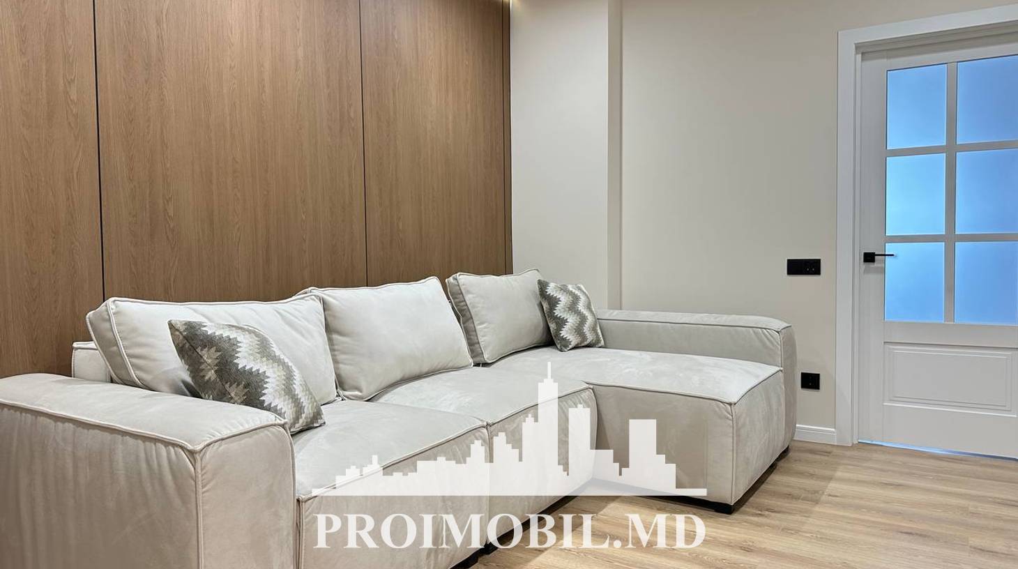 https://images.proimobil.md/HRlmDd29wbPAS8HoQrt4OAzlh5OFQLBTlsYpsr4Ue9s/watermark:0.75:so:0:30:0.39/resize:fill:1460:816:1/gravity:ce/bG9jYWw6Ly8vZXN0YXRlL2xyLzJmNjhjNTZkLThjYmMtNDBhNS1hMDk4LTM0MzEyMDg4NDZkMS5qcGVn