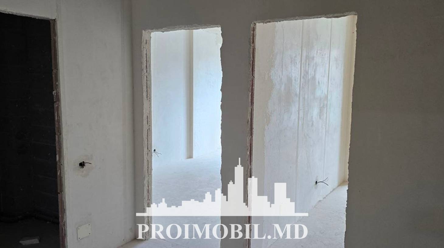 https://images.proimobil.md/HTxyKdHZ6k6HjRhA2hu7NEK6OeXVOy4nVEe0GR_uj_Q/watermark:0.75:so:0:30:0.39/resize:fill:1460:816:1/gravity:ce/bG9jYWw6Ly8vZXN0YXRlL2xyLzdjY2RkNGVhLTAwOTEtNDExZC05ZDY5LWI4NDRhMzBjN2JmNC5qcGVn