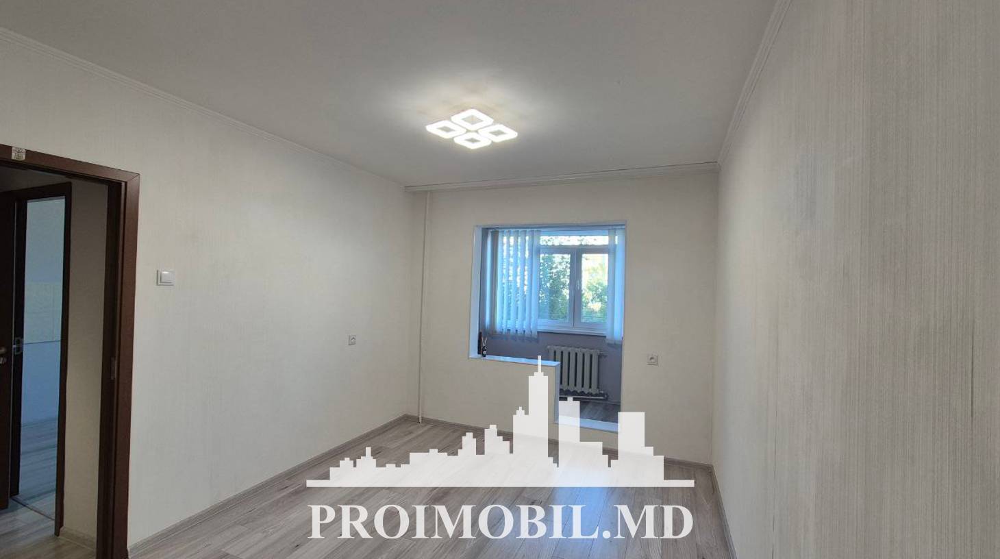 https://images.proimobil.md/HWGxVM-Hu6dFlRlIZN2SfuD1L-l1DMebO1zo2aSrPZg/watermark:0.75:so:0:30:0.39/resize:fill:1460:816:1/gravity:ce/bG9jYWw6Ly8vZXN0YXRlL2xyLzdjN2Y4ZmUxLWYzZDItNGM1Yi04MDhjLTdiY2UwNWE5Y2QyMi5qcGVn