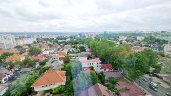 https://images.proimobil.md/HYYBdNyz7CcPjkSUcspjlPqb1zbvY6WvZRWqZH0J09s/resize:fill:350:198:1/gravity:ce/bG9jYWw6Ly8vZXN0YXRlL2xyLzJiMGYzMmE1LTYzMTctNDJmNS1hNGE0LTRmY2ZkNjJhMWJjYy5qcGVn
