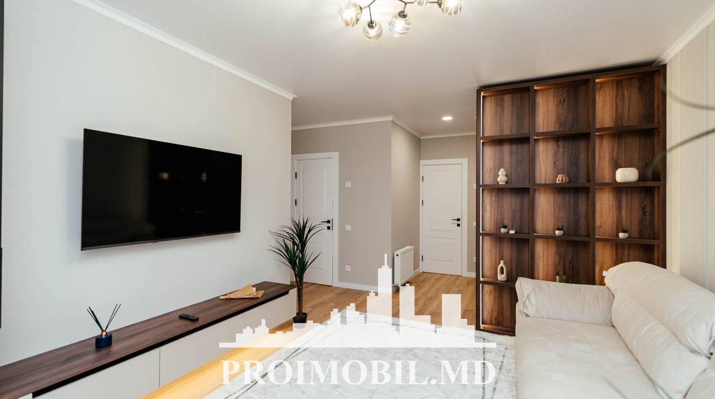 https://images.proimobil.md/HYdQCqlZnAL_VRJFnG31jYB6_m91q5XHgVaDn7uRvro/watermark:0.75:so:0:30:0.39/resize:fill:1460:816:1/gravity:ce/bG9jYWw6Ly8vZXN0YXRlL2xyL2Y2OTIyYWRiLTU4MzMtNGYzYy05NzJkLThjNzE5OTkyNGE2OS5qcGVn
