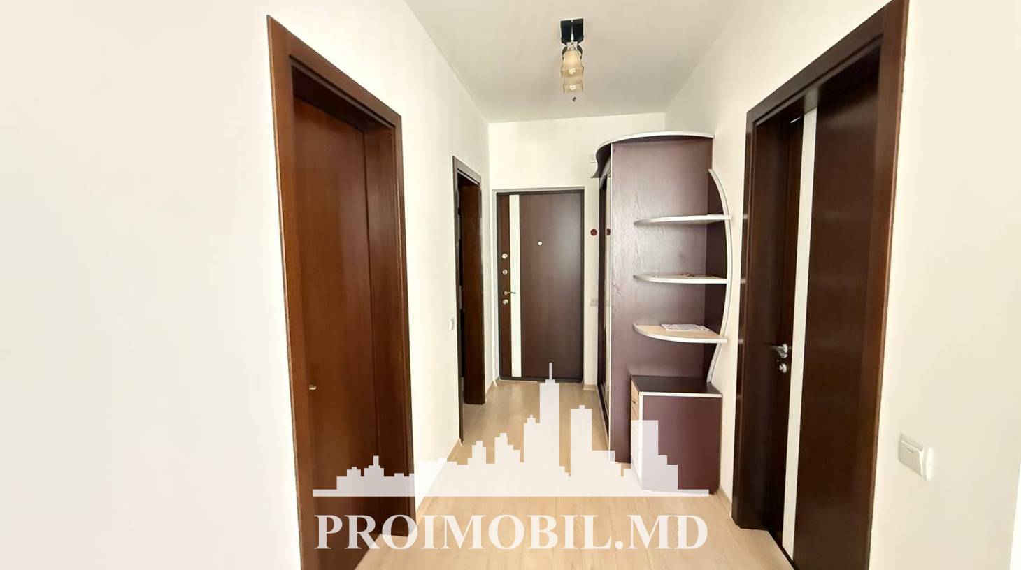 https://images.proimobil.md/HZOCSq78UrX6dP_tiANdtgUc7cMoMO0EhfpWLGPUtPw/watermark:0.75:so:0:30:0.39/resize:fill:1460:816:1/gravity:ce/bG9jYWw6Ly8vZXN0YXRlL2xyL2M3NDkzMDkzLTQwZGYtNGY0My1iOTExLTI3Mjg5MDE0MmZjMC5qcGVn