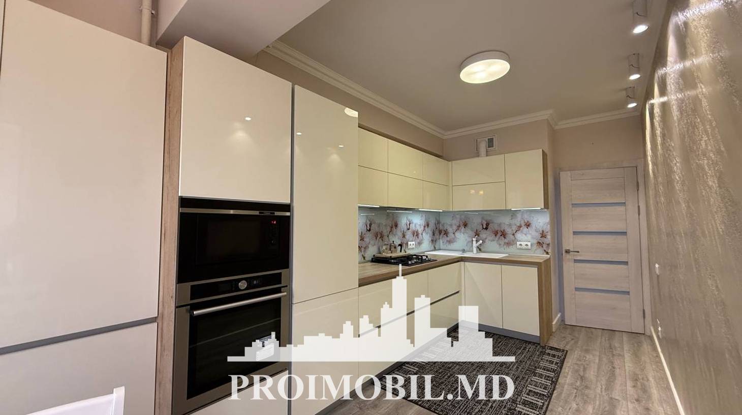 https://images.proimobil.md/HZj13ToyfCmMOEsa5ki8lRfFz9wpUFWdH7S42OpOGyQ/watermark:0.75:so:0:30:0.39/resize:fill:1460:816:1/gravity:ce/bG9jYWw6Ly8vZXN0YXRlL2xyL2RkZTUzOWUwLWYwMzItNGQ0Yi1iYWU2LTEzOGE1MDdlZDlhMC5qcGVn