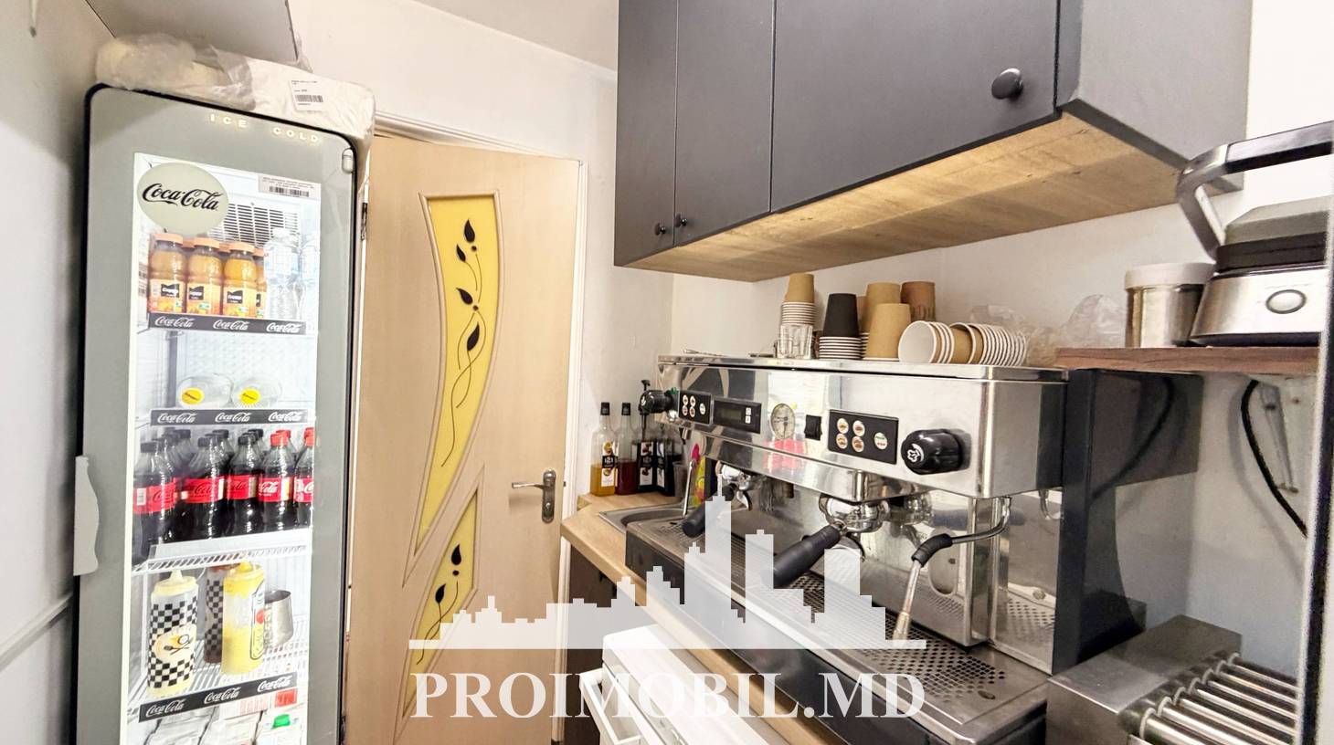 https://images.proimobil.md/H_FnbtVJ7BoJuDudEdEdcQVJ7pJMSOxWkaJGnZahNAA/watermark:0.75:so:0:30:0.39/resize:fill:1460:816:1/gravity:ce/bG9jYWw6Ly8vZXN0YXRlL2xyL2Y4MTdlMmI2LTM5MjYtNDUyZS1iMmIwLTFjZGZlY2I0MzZjMi5qcGVn
