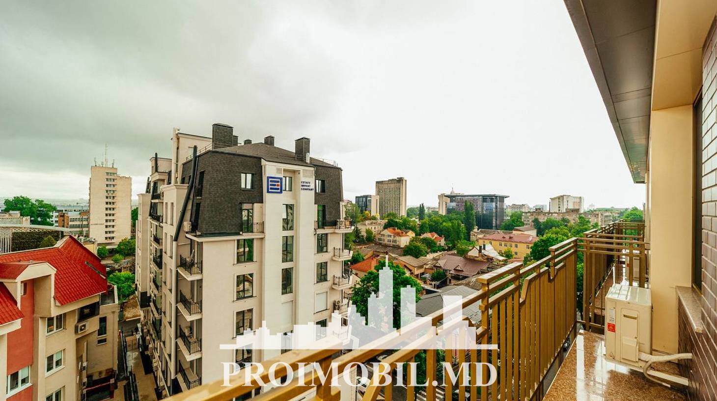 https://images.proimobil.md/Hi2_QG7e0ifEU_-aR3mmJaCMj6WkeEZmJJclFYXo9hA/watermark:0.75:so:0:30:0.39/resize:fill:1460:816:1/gravity:ce/bG9jYWw6Ly8vZXN0YXRlL2xyL2VlOWNlNjk5LWZkOTUtNGVmMS1iNTY5LTZjOGE5OTgxZDQ1Zi5qcGVn