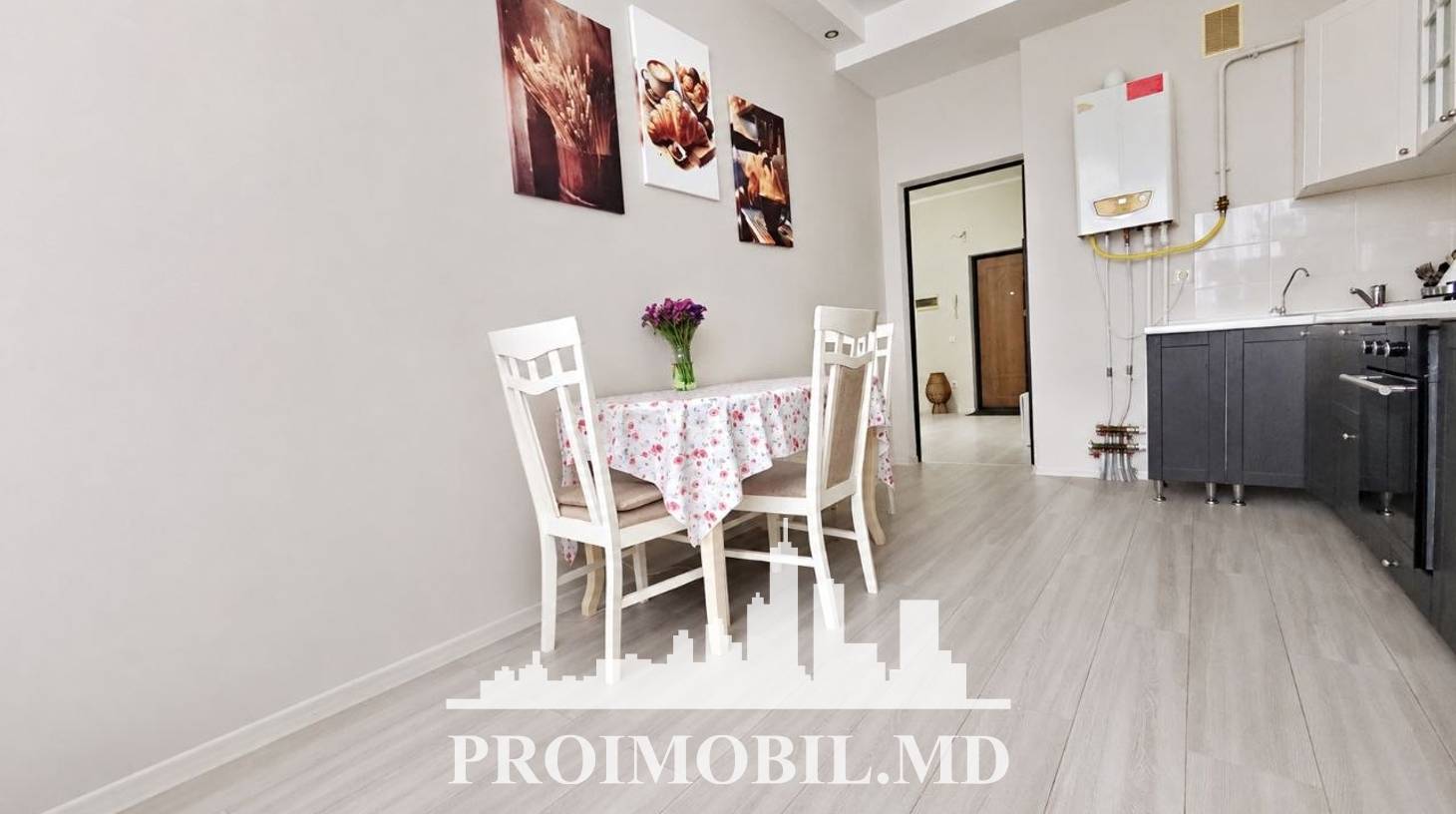 https://images.proimobil.md/Hn5w8aW_t6qKNuhqGCxT5kCq1t-POE_5dLMVFt3ve_o/watermark:0.75:so:0:30:0.39/resize:fill:1460:816:1/gravity:ce/bG9jYWw6Ly8vZXN0YXRlL2xyLzE3NzM0NzIxLWYxYmItNDA4YS05MjZmLTA4ZDE5NDRhNTA3Ni5qcGVn