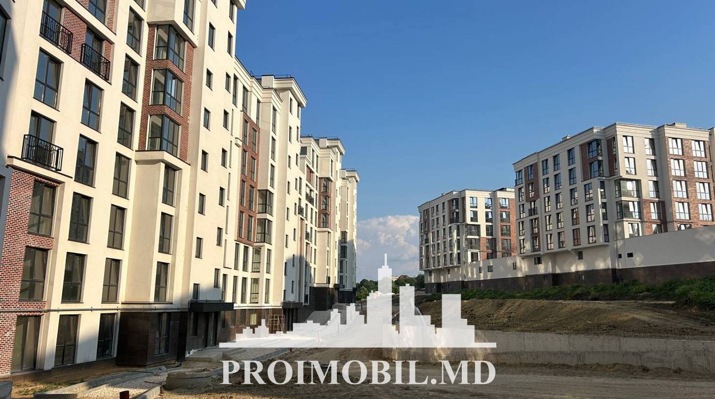https://images.proimobil.md/HsW5_iOPfEvRVSZ9esLpi6_un92lxyJVooSbKn0I1PQ/watermark:0.75:so:0:30:0.39/resize:fill:1460:816:1/gravity:ce/bG9jYWw6Ly8vZXN0YXRlL2xyLzgxYmEwMzNmLTVkM2QtNDljNi1hYzM0LTg5MzUzN2YxYmExMC5qcGVn