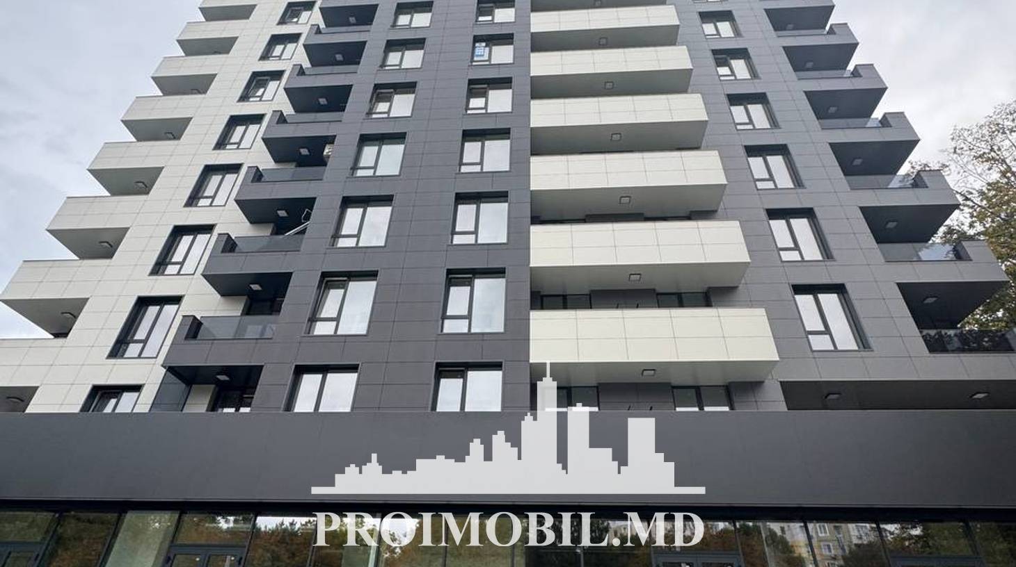 https://images.proimobil.md/HsghOkKn1q2ScIJ5ZUaob3hJsaj-mdU4y3iuy6rv4Rk/watermark:0.75:so:0:30:0.39/resize:fill:1460:816:1/gravity:ce/bG9jYWw6Ly8vZXN0YXRlL2xyLzVkZWNjYTI1LWNmZjctNGIwNy1hODA4LTQ5Y2ZjZGQ4M2Y0Mi5qcGVn