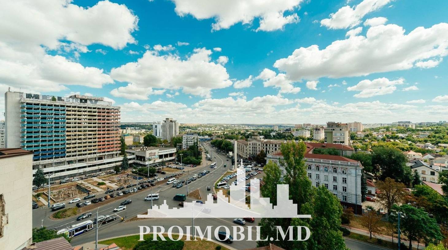 https://images.proimobil.md/HssNKCPJ8588XWElLe2IBCjk8fbWpbZIHnQZEfm-Kkc/watermark:0.75:so:0:30:0.39/resize:fill:1460:816:1/gravity:ce/bG9jYWw6Ly8vZXN0YXRlL2xyLzkxMTgyODc5LTFhNjYtNDZhZC05OWY4LWRjMzk0NjcyNTg0YS5qcGVn