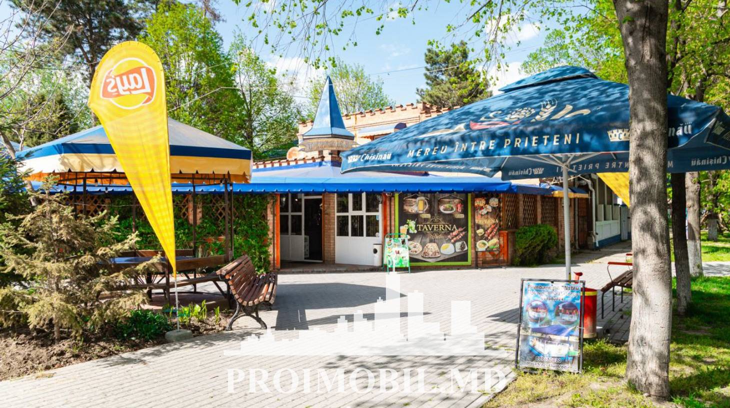 https://images.proimobil.md/HtmUrUxkvA0lXzcesfh9fqCbO_xD8_b2IA9cJF01AUQ/watermark:0.75:so:0:30:0.39/resize:fill:1460:816:1/gravity:ce/bG9jYWw6Ly8vZXN0YXRlL2xyL2RlMjJkMThkLWM5YTEtNGRmYy1hODk1LTA1NmI3ZmU1MTRmNy5qcGVn