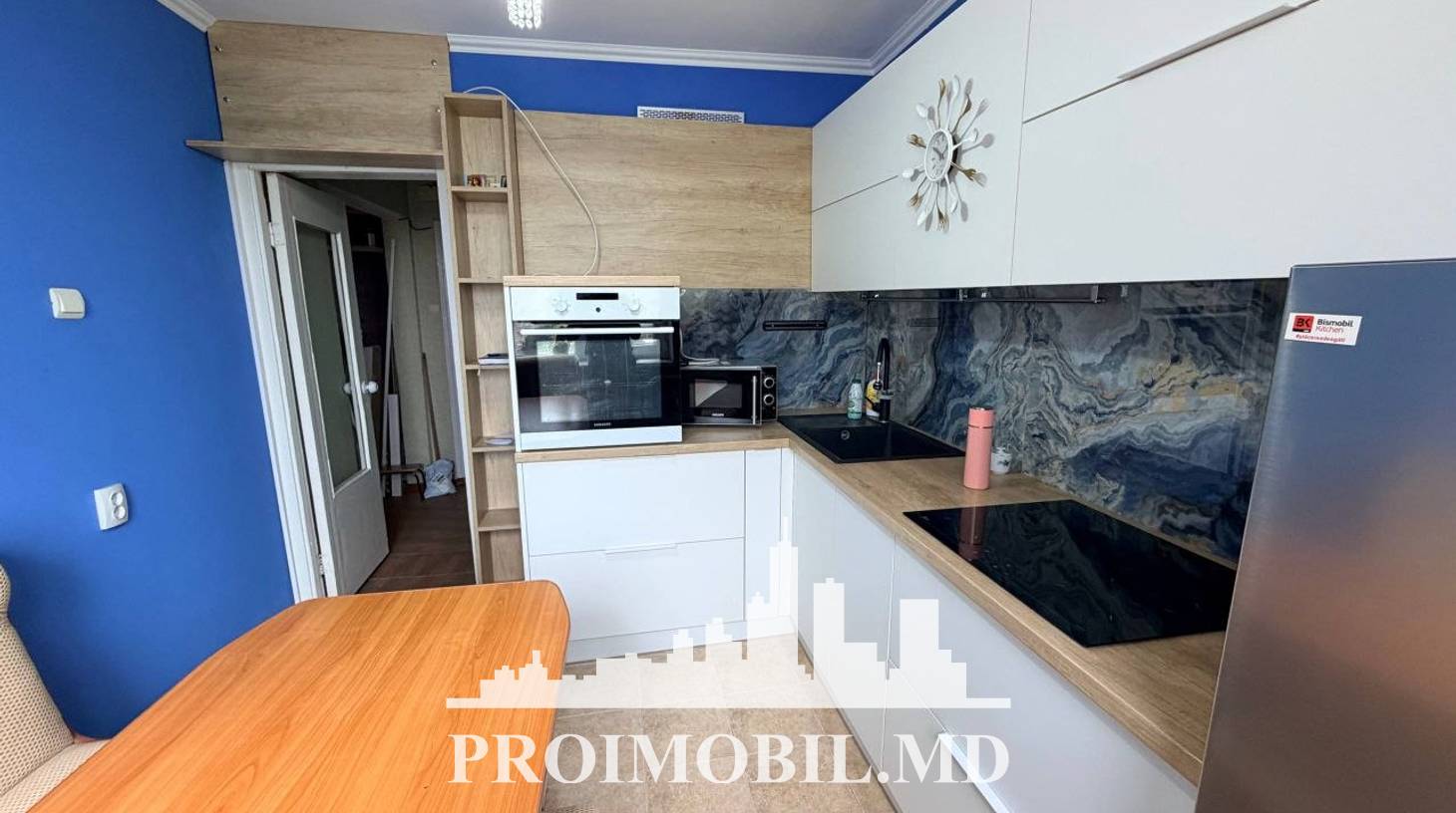 https://images.proimobil.md/HtyWcG3n9eSHk9T305vmSA6TgKlmyF_dXXpUChz-21Q/watermark:0.75:so:0:30:0.39/resize:fill:1460:816:1/gravity:ce/bG9jYWw6Ly8vZXN0YXRlL2xyLzA1ZTMwYzc2LWNmOTctNDZkZC04NzFhLTI4Zjc5ZWEzMjk3YS5qcGVn