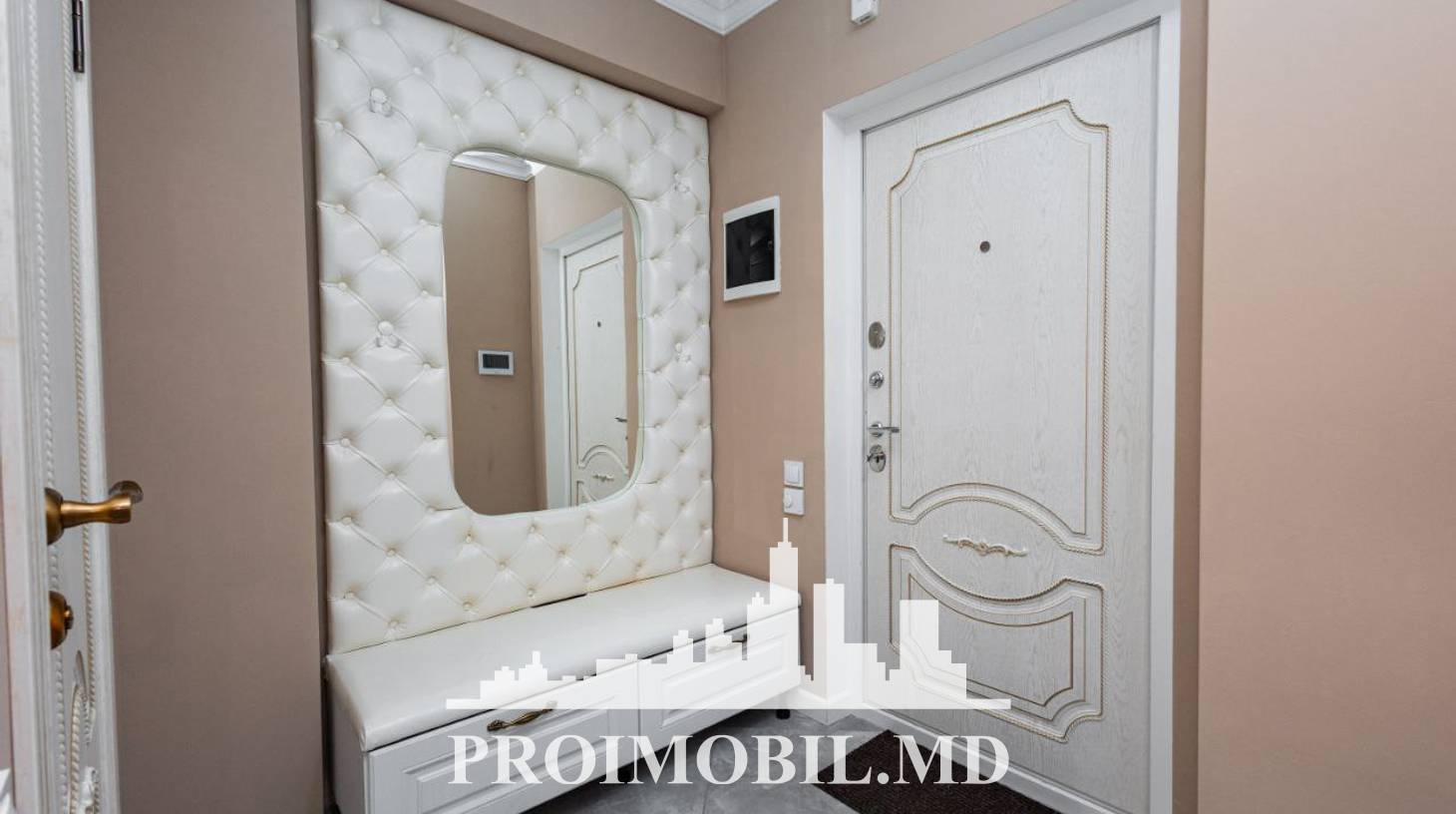 https://images.proimobil.md/Hyn6YsH4Un8hKsQDbvbLL90zBogxg2J_vKEL2L_MZmU/watermark:0.75:so:0:30:0.39/resize:fill:1460:816:1/gravity:ce/bG9jYWw6Ly8vZXN0YXRlL2xyLzNhYjNjM2QzLTFmMDItNDNkYi05YTk2LTdiOTNmNmM0YTMwOC5qcGVn