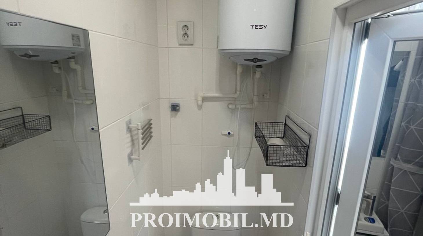 https://images.proimobil.md/HziZANSY-JGhuhG7Y7I0-UX495bI4rT7Tuc4pUBk6Z8/watermark:0.75:so:0:30:0.39/resize:fill:1460:816:1/gravity:ce/bG9jYWw6Ly8vZXN0YXRlL2xyLzhlZTY3NjQ1LWJmNmUtNDlhOS05ZjJhLTJjNjFmZWVkNWI2YS5qcGVn
