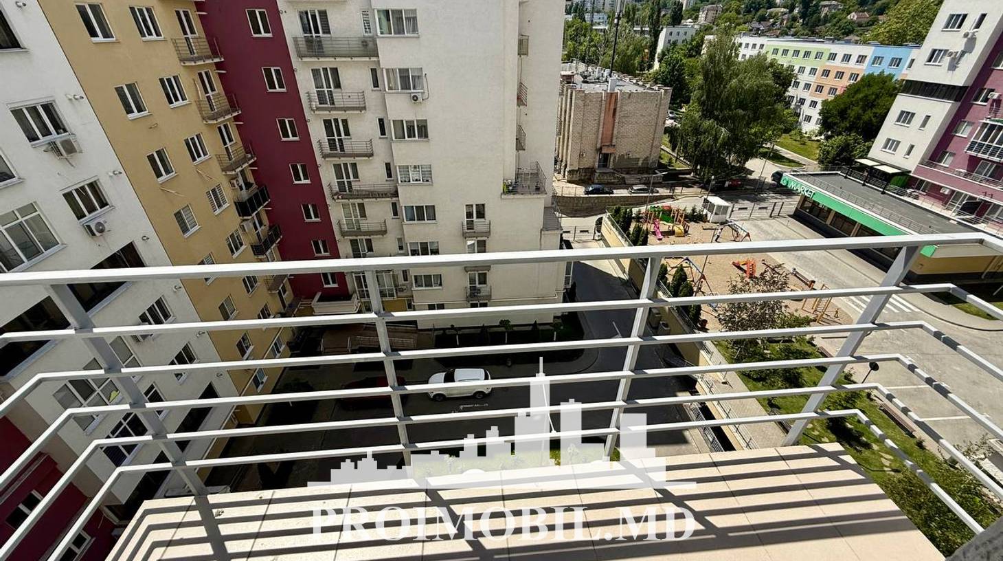 https://images.proimobil.md/I-VXcxTNm10q3l9hhVINv7uv7DLWovWexHg-WaaJXi4/watermark:0.75:so:0:30:0.39/resize:fill:1460:816:1/gravity:ce/bG9jYWw6Ly8vZXN0YXRlL2xyLzI1Y2Q4YzRkLTZiNDItNGQ3ZS1hZjFjLTczYjI3ODEyZTkwNi5qcGVn
