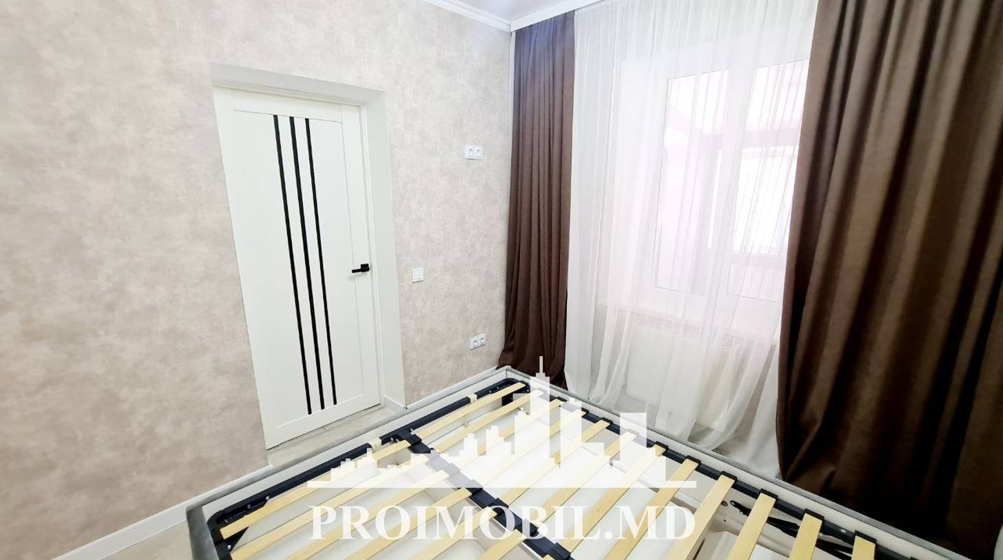 https://images.proimobil.md/I1853ccH7pu6KzFQPJuwNDmeQ-LeB5-TpoP7aYPeqFY/watermark:0.75:so:0:30:0.39/resize:fill:1460:816:1/gravity:ce/bG9jYWw6Ly8vZXN0YXRlL2xyLzdiMTVjYTEzLWJmODYtNDRkYy1hMGNjLWNhODRmNDBlNWE3NS5qcGVn