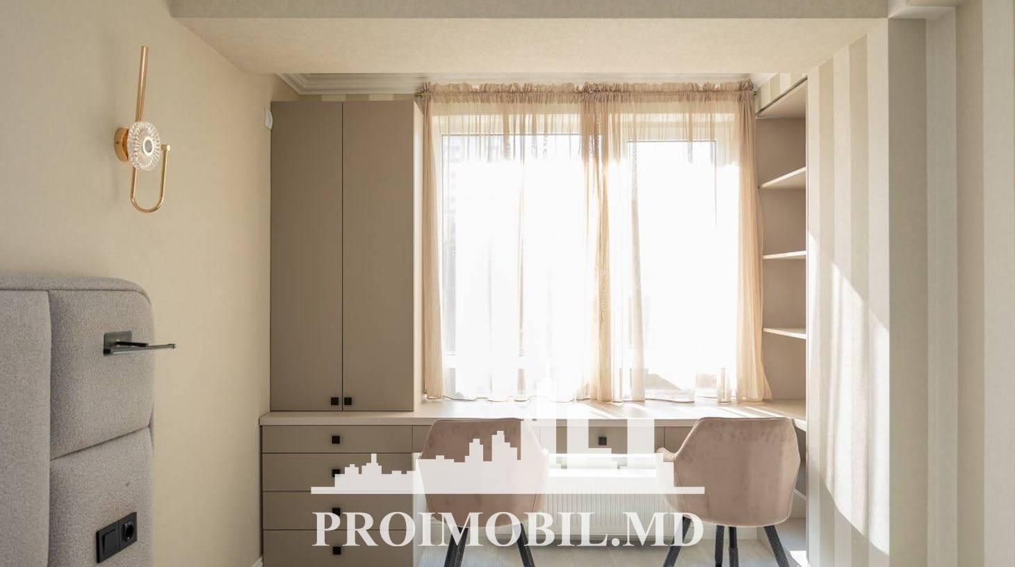 https://images.proimobil.md/I1muR3h0Mv-4xQAhBuVGPG1tKv2aNDWCjSjjBkbwLN4/watermark:0.75:so:0:30:0.39/resize:fill:1460:816:1/gravity:ce/bG9jYWw6Ly8vZXN0YXRlL2xyL2NjZmY3ZDI2LTc1MmEtNDVkMC1hNzE2LWVkYTAwOGNlZDc1Mi5qcGVn