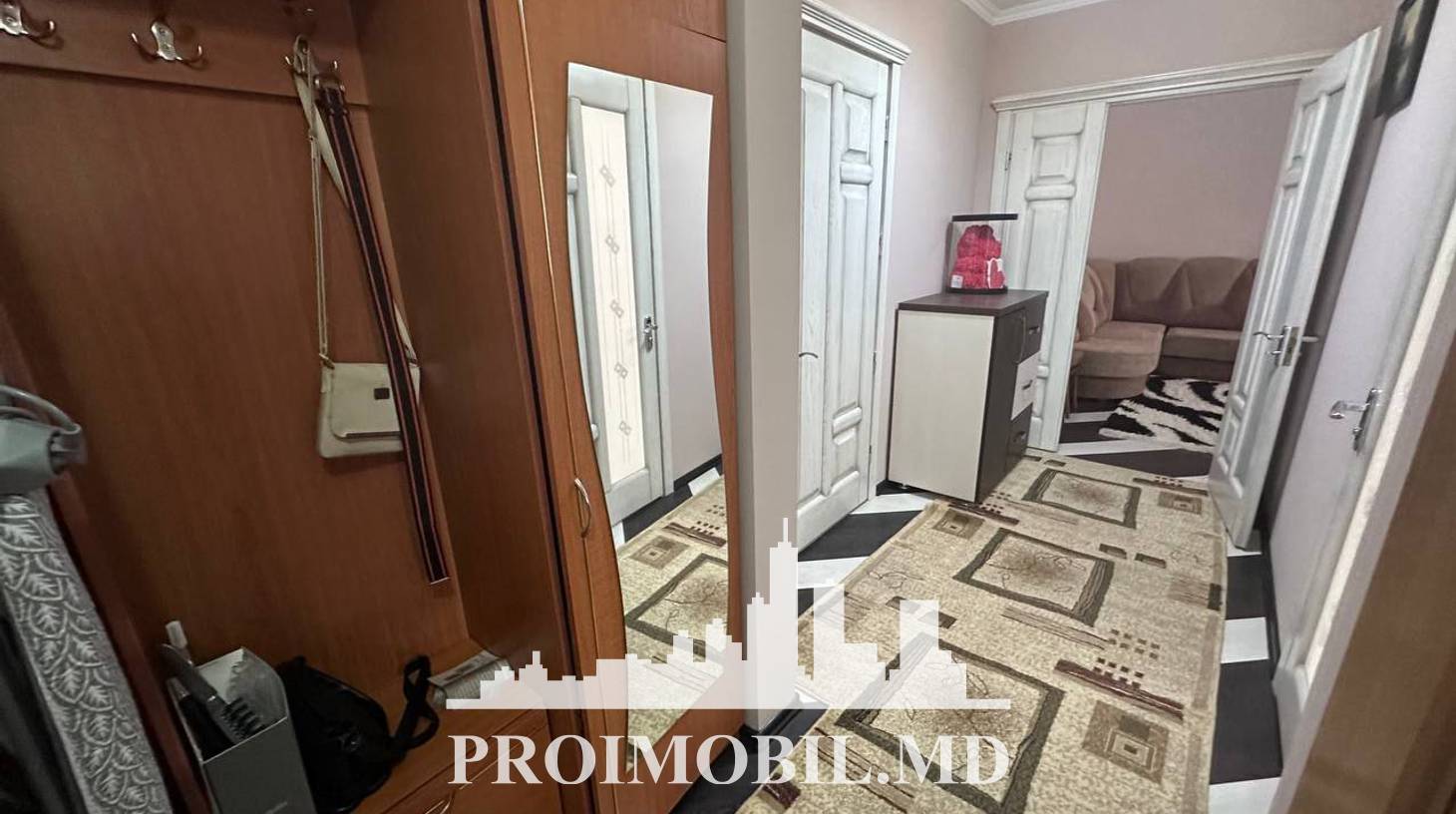 https://images.proimobil.md/I2S9KWqPyvxY7vp9MVwtPXgRCCv4pD8SfZQlzvtzkkg/watermark:0.75:so:0:30:0.39/resize:fill:1460:816:1/gravity:ce/bG9jYWw6Ly8vZXN0YXRlL2xyL2QyM2QxYzRkLTEyYmItNGRiYS04YjgyLTE4ZjA2NmY0MWIzMS5qcGVn