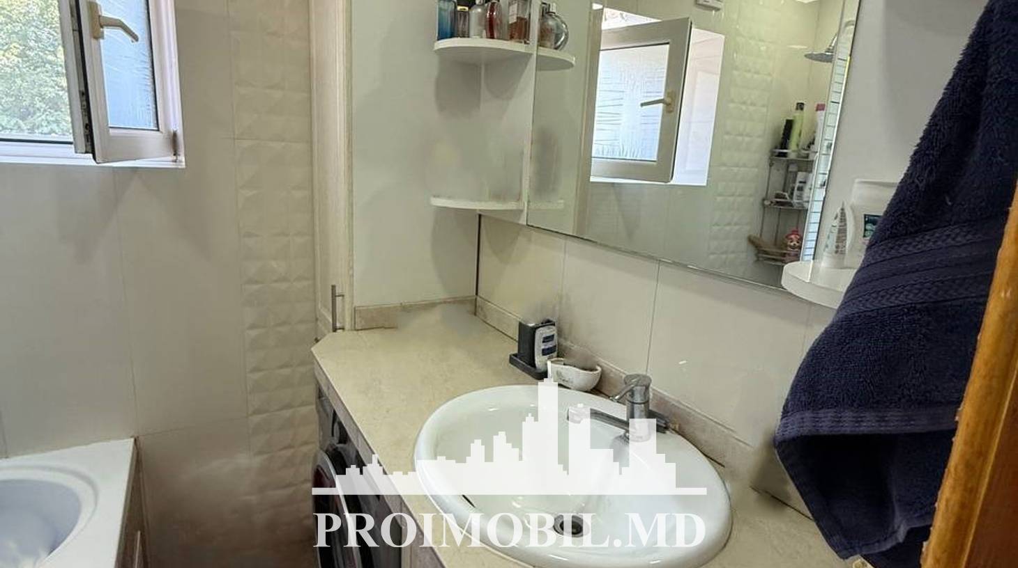 https://images.proimobil.md/I2l_jqPndyg0chYHuU5Wuz2XZBvAlJyZUcuCaTJxj1g/watermark:0.75:so:0:30:0.39/resize:fill:1460:816:1/gravity:ce/bG9jYWw6Ly8vZXN0YXRlL2xyLzdlY2Y4MmI1LTk4NmUtNDEzMC04NzgyLTZkZGFkMTI1MGQ2NS5qcGVn