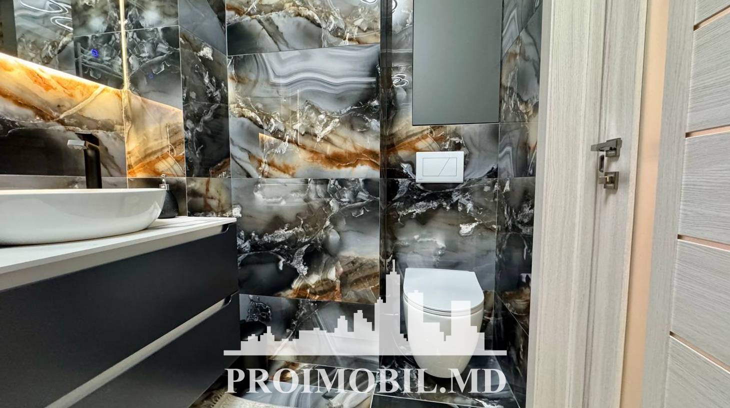 https://images.proimobil.md/I36_mH7WyTtbeHPaiubJTshbAopUs3pOXEQARiWF2kQ/watermark:0.75:so:0:30:0.39/resize:fill:1460:816:1/gravity:ce/bG9jYWw6Ly8vZXN0YXRlL2xyL2RlM2VmM2VlLTg3YTItNGZlNS04Nzk5LTgzYWVjN2JjNDQ4Ny5qcGVn