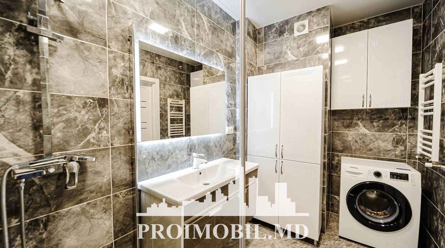 https://images.proimobil.md/I43F8Hh6yLy6uKmMDcdHiY3W3rrAP4nG1KzJ1Nh2_sk/watermark:0.75:so:0:30:0.39/resize:fill:1460:816:1/gravity:ce/bG9jYWw6Ly8vZXN0YXRlL2xyL2IwZThhNDYxLTFmMzctNGQ2NS1iYzdlLTcwNTg0OWEwMjBiYS5qcGVn