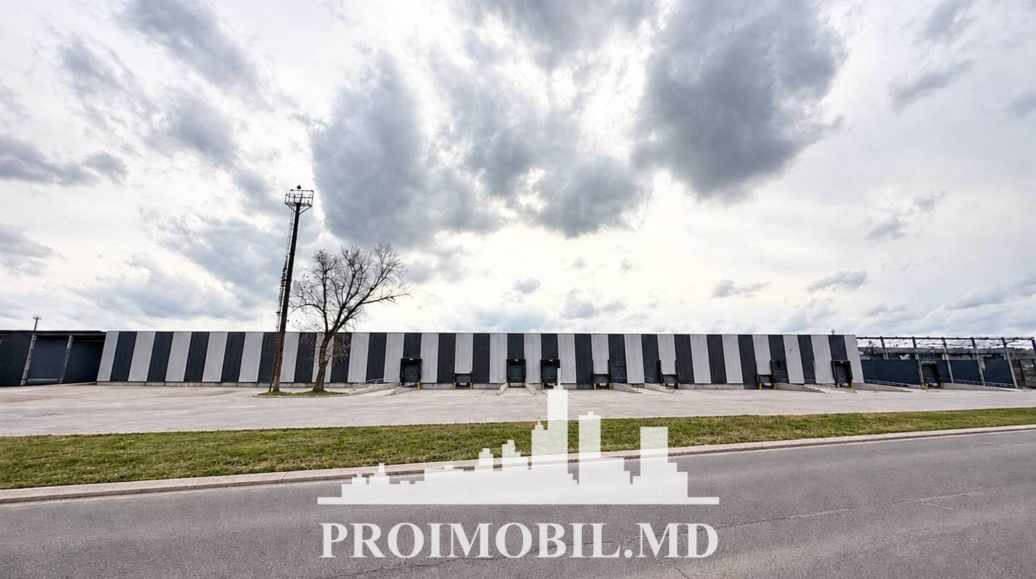 https://images.proimobil.md/I4QpZyOgXLsjJbbkETl5XCcCA-c60WA4qMYQH737YmE/watermark:0.75:so:0:30:0.39/resize:fill:1460:816:1/gravity:ce/bG9jYWw6Ly8vZXN0YXRlL2xyLzQ3Y2Q3OGVkLTY0MWQtNDMxMS05MGU4LWMzNTEwMzA3YjdlOS5qcGVn