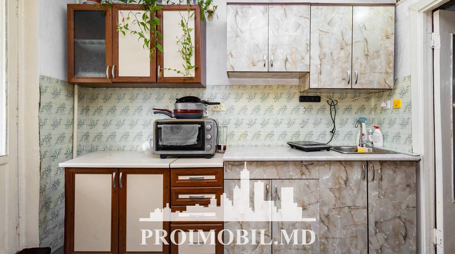 https://images.proimobil.md/I6aQ877q0h_OR6GsPXjNZX4Nv7Qk-ubhlB5JGoi1HiY/watermark:0.75:so:0:30:0.39/resize:fill:1460:816:1/gravity:ce/bG9jYWw6Ly8vZXN0YXRlL2xyLzc5ZWZhZmRkLTNlZjMtNDk1YS04MWRjLTMyYWRhMjQ1ZjNiOS5qcGVn