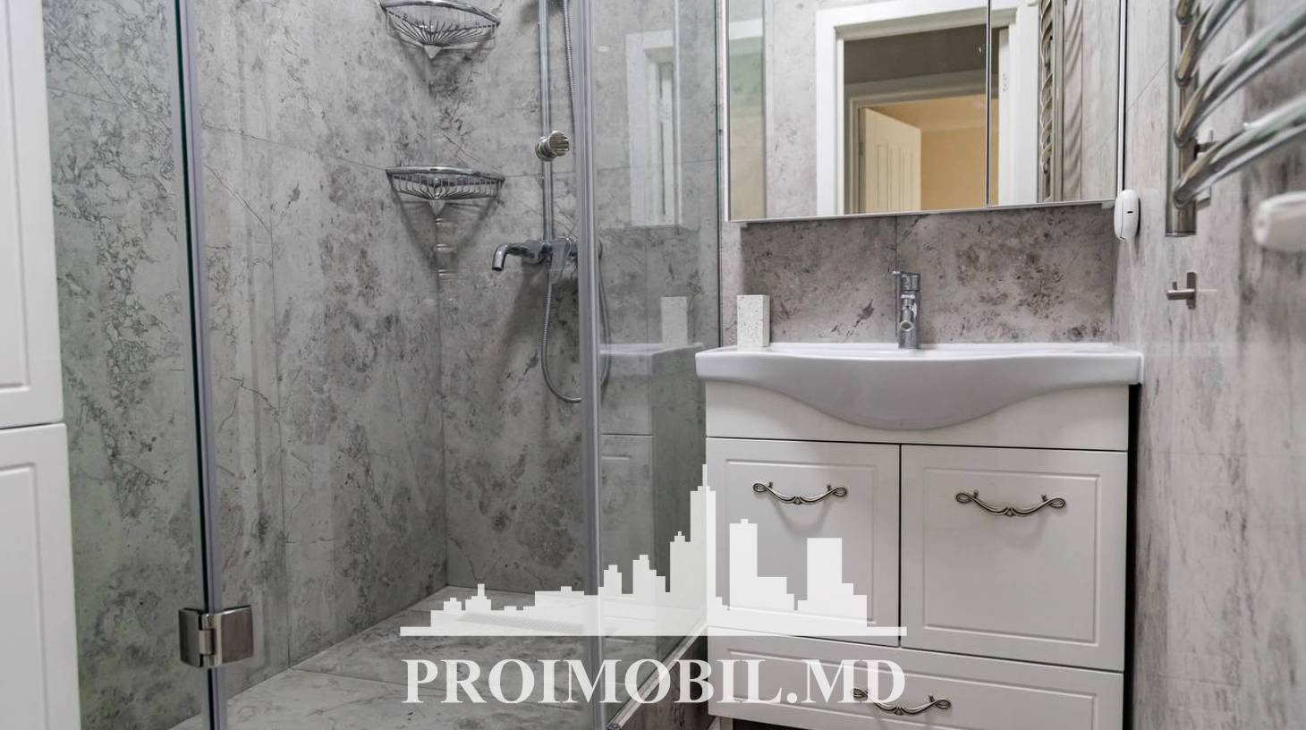 https://images.proimobil.md/I7U3YTc1BjrAjkZfg_3QGgGJNT8YWT5Gd3fJJoHa2k0/watermark:0.75:so:0:30:0.39/resize:fill:1460:816:1/gravity:ce/bG9jYWw6Ly8vZXN0YXRlL2xyLzVlNTA5MGU3LTJjMDktNGU3Zi1iNmQxLWY5NTgwYTI1ZDM4Zi5qcGVn