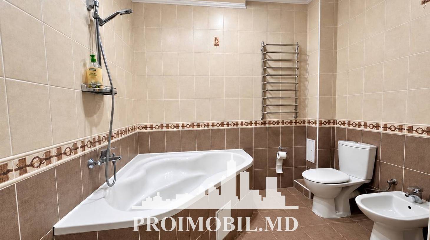 https://images.proimobil.md/IAM7_fDKzKvGk1sS64z6KB_FjUzv7h4pfayoIE930-0/watermark:0.75:so:0:30:0.39/resize:fill:1460:816:1/gravity:ce/bG9jYWw6Ly8vZXN0YXRlL2xyL2FjYmMyNDRmLTIzMjMtNDk5My1iOTA5LWM5ODc0ZDJjYTYxNC5qcGVn