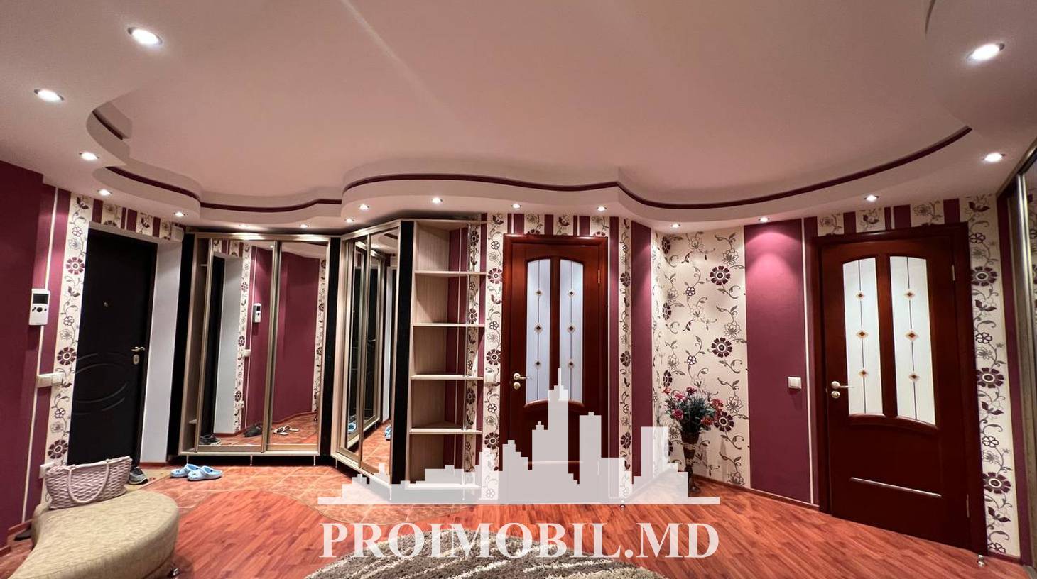 https://images.proimobil.md/IBCEoPrOZZBeVt95rd6A8opOGS4pjs0HqKYYGWOa6dI/watermark:0.75:so:0:30:0.39/resize:fill:1460:816:1/gravity:ce/bG9jYWw6Ly8vZXN0YXRlL2xyLzNjMDAwNmZjLThmY2YtNDgxOC1iMzRjLWU2NDk3MzUyZGExZC5qcGVn