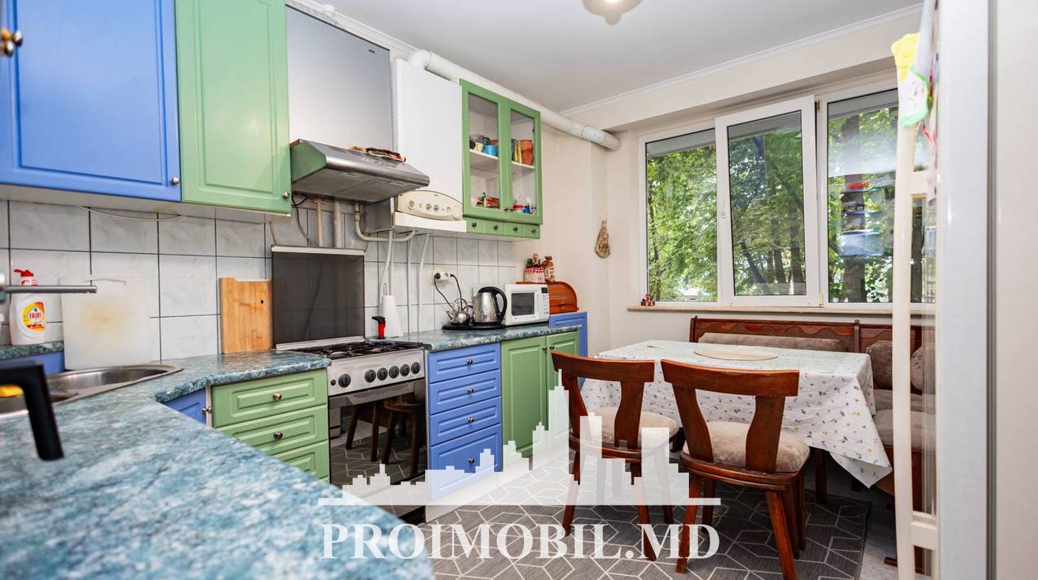 https://images.proimobil.md/IChLOEY6E6dOJPK8jEd4S5VriSy4Xcrslm4xW_BptUM/watermark:0.75:so:0:30:0.39/resize:fill:1460:816:1/gravity:ce/bG9jYWw6Ly8vZXN0YXRlL2xyL2VjNDhhYWRiLTFlYTYtNGVmMi1iMTAwLTQ2ZTVhNTEzYTU1YS5qcGVn