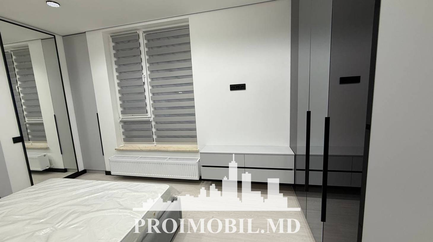 https://images.proimobil.md/IDg7B5cYVQZeCKLZ4sW94RhJFqKrBMzLKjT796blKhw/watermark:0.75:so:0:30:0.39/resize:fill:1460:816:1/gravity:ce/bG9jYWw6Ly8vZXN0YXRlL2xyL2I2YzBiYjQ3LThhMDYtNDc0Ny1hZjBlLTE3N2M5MzY5ZGU0MC5qcGVn