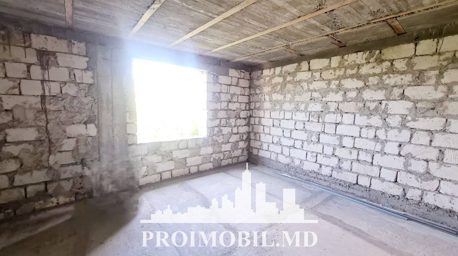 https://images.proimobil.md/IKBSN7HSu_ainKxEg3zfgAJMQLihh4-BcUtvNQ3q8P4/watermark:0.75:so:0:30:0.39/resize:fill:1460:816:1/gravity:ce/bG9jYWw6Ly8vZXN0YXRlL2xyL2NmOWQ4NWEwLTQ1NjItNDZhNC04ZmE4LTUzNzk4Njg3YWE1OS5qcGVn