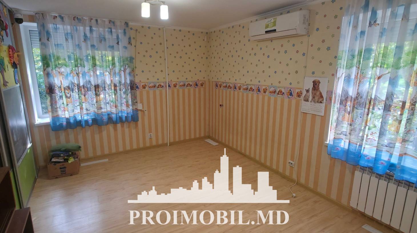 https://images.proimobil.md/IPNtfvvqfhIYinZm78ZhxTcwnNTm2Zd3g4G0gzZqPcU/watermark:0.75:so:0:30:0.39/resize:fill:1460:816:1/gravity:ce/bG9jYWw6Ly8vZXN0YXRlL2xyLzBiMzdiOTc1LTY0ZTEtNDlhMi05MmU3LTdjOWM0MjFjNTgzYS5qcGVn
